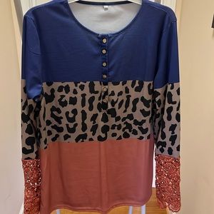 Women long sleeve Thermal pullover shirt with buttons sz Lg 20” pit to pit